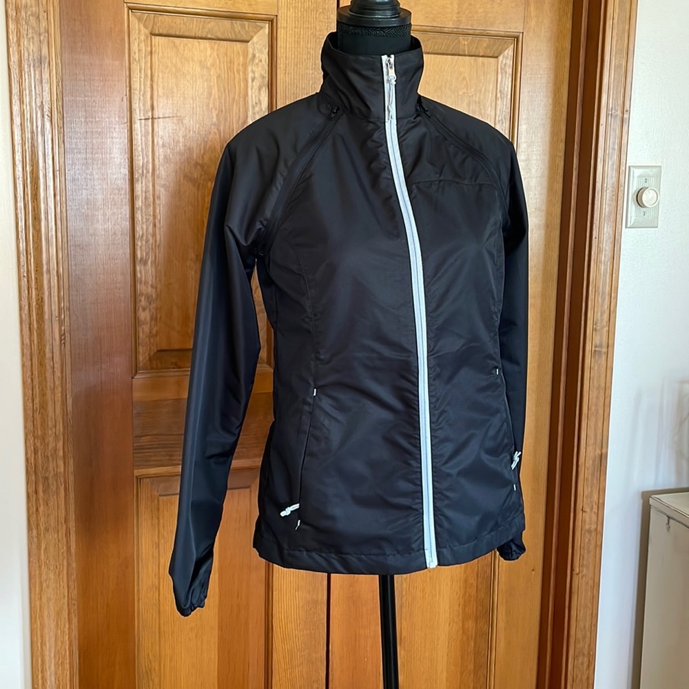 Izod Women’s Windbreaker